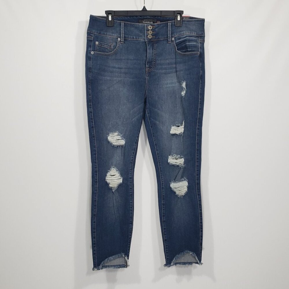 NWT Torrid Jegging Distressed Stretch Women's Size 16 R - Picture 1 of 8